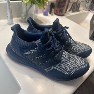 Adidas ultra boost 5.0 DNA blue/white 10.5 us